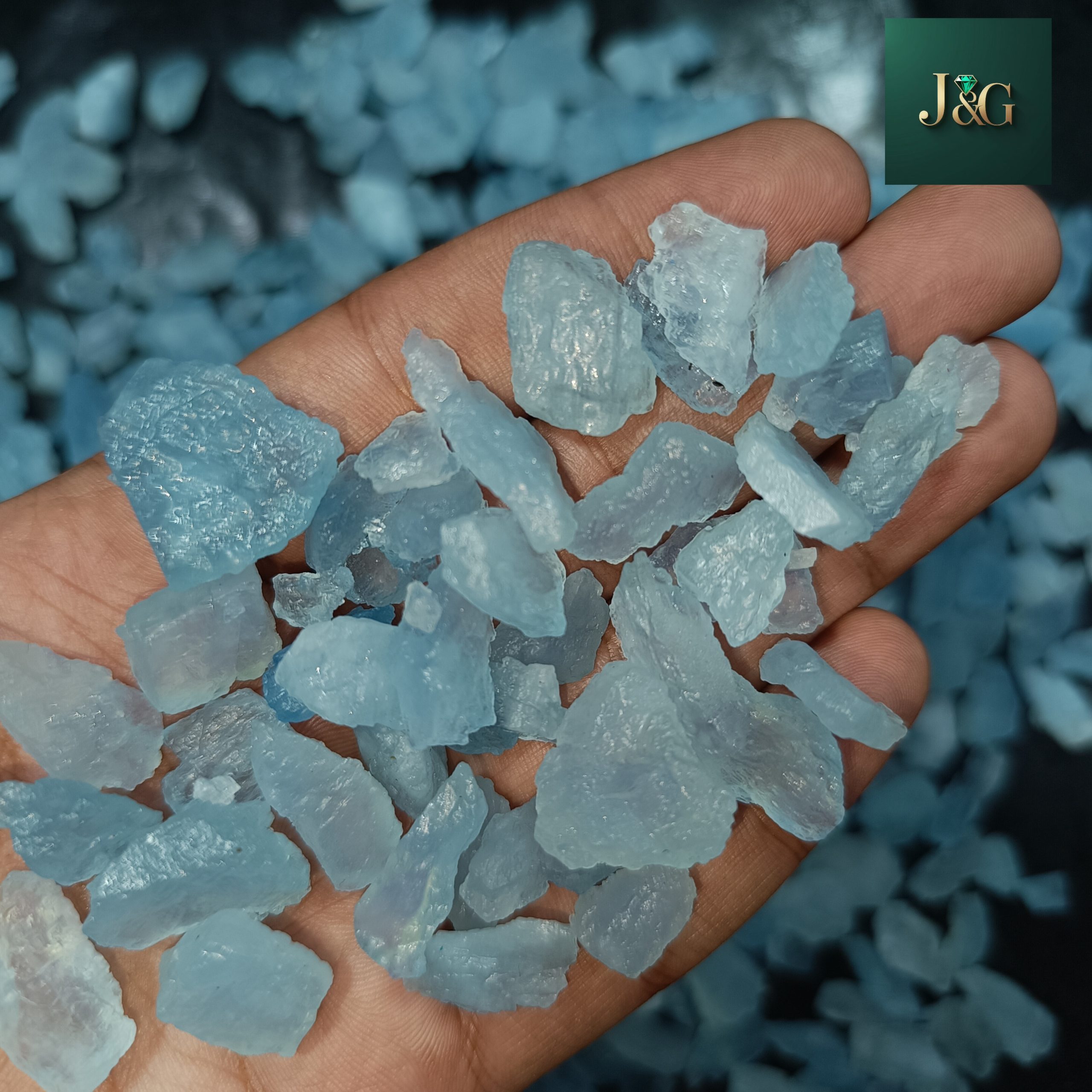 Raw Aquamarine Rough Stones – Wholesale Lots for Jewelry & Healing
